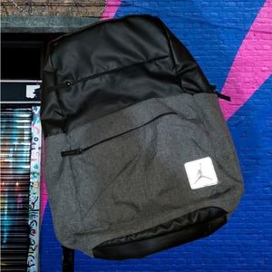 NIKE AIR JORDAN PIVOT BACKPACK BLACK+GREY